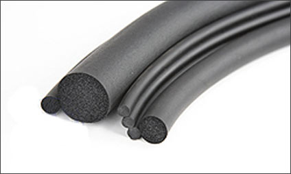 ZruMoos FPM je lehčená pryž z fluoroelastomerů (Viton, FPM, FKM)